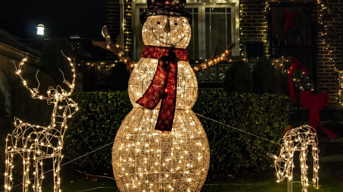 Aldi Holiday Hours 2026: Which Holidays Close Stores and When Hours Change