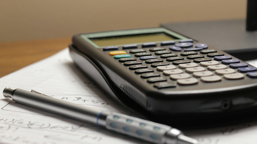 calculator budgeting household expenses