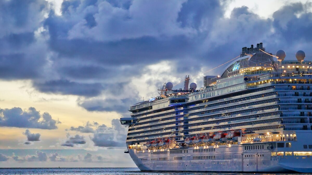 cruise ship vacation rewards