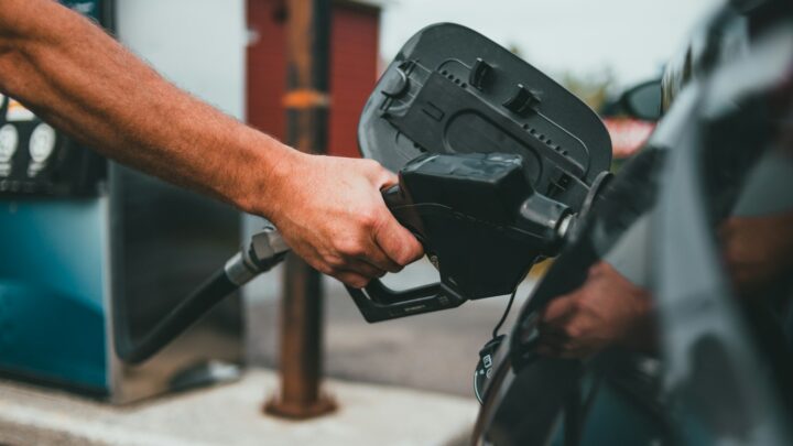 gas pump prices climbing