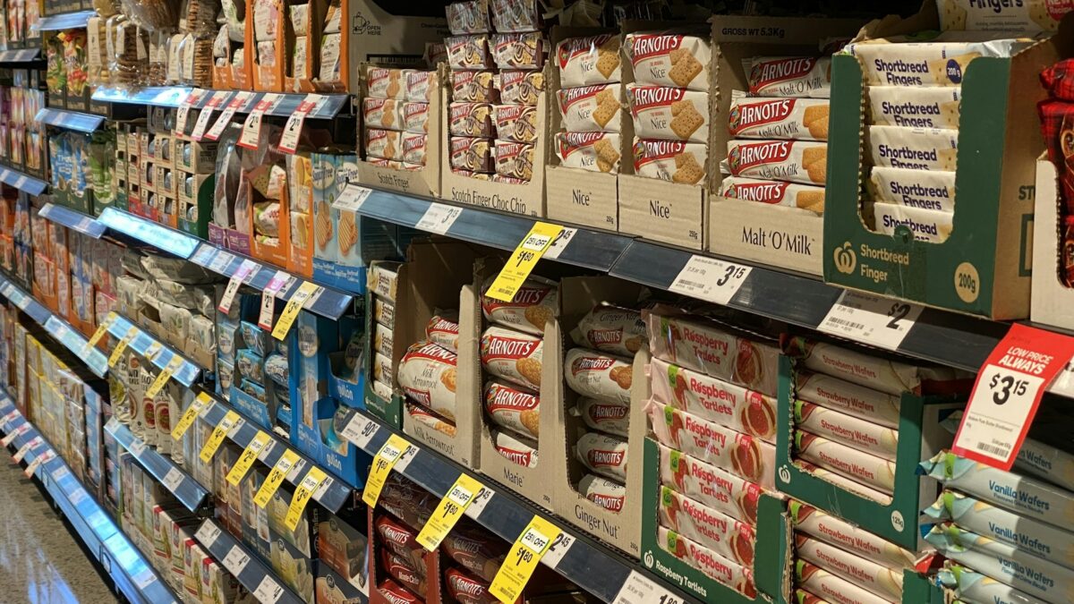 ground beef at grocery store