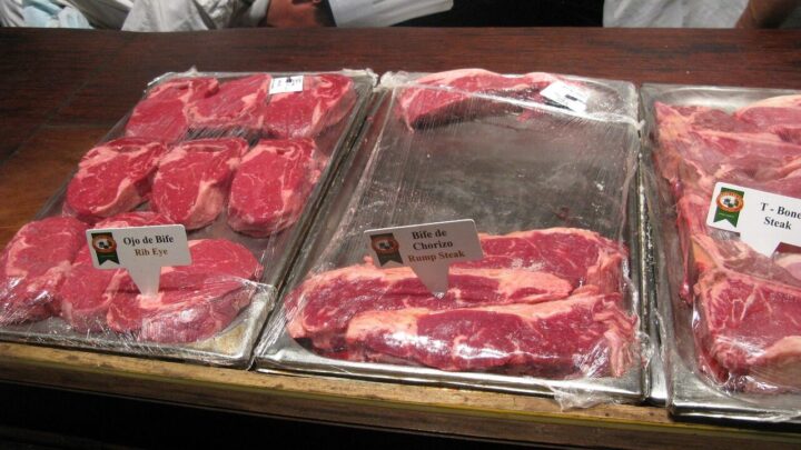 ground beef package grocery store