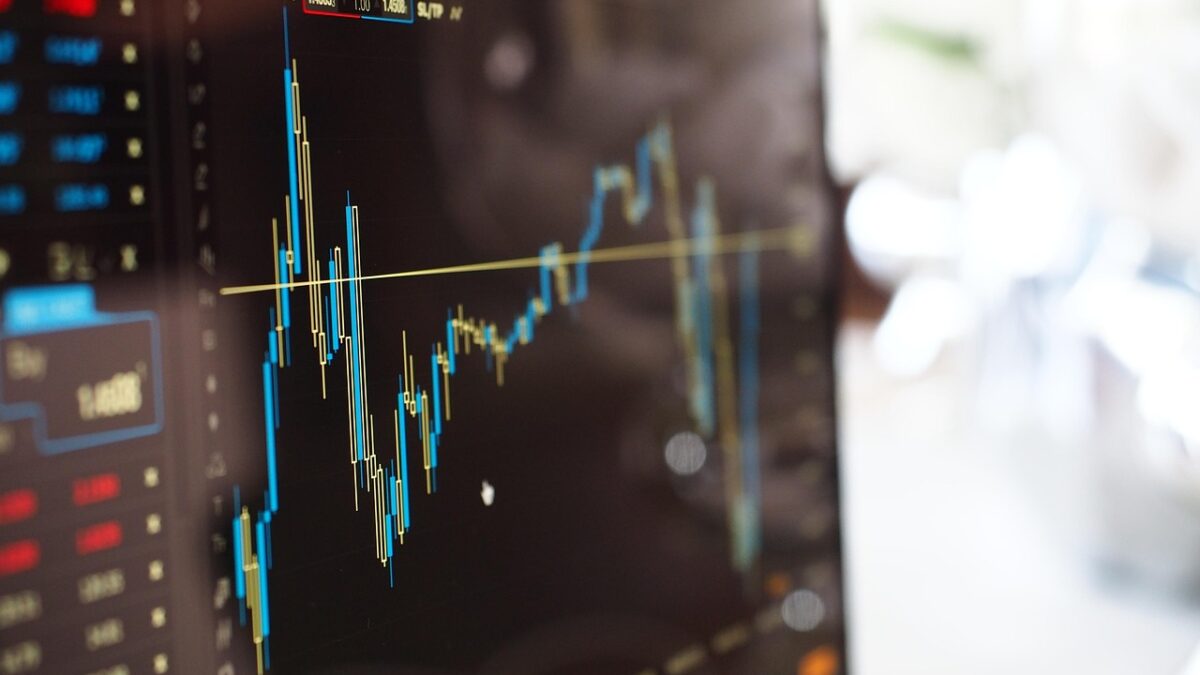 How to Check a Price History Before You Buy