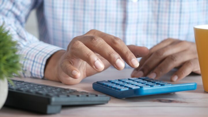 senior budgeting bills calculator