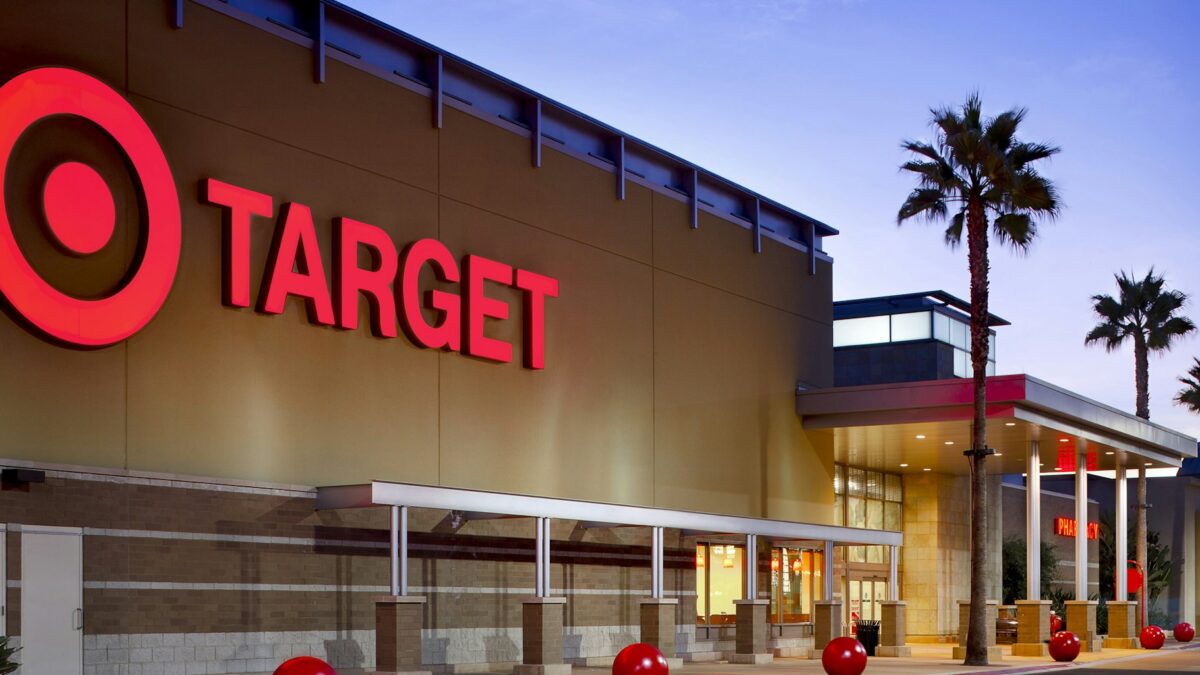 Target Holiday Hours 2026: When Stores Open and Close