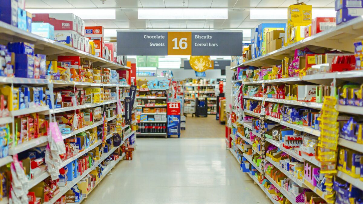 The Best Day and Time to Grocery Shop to Save Money