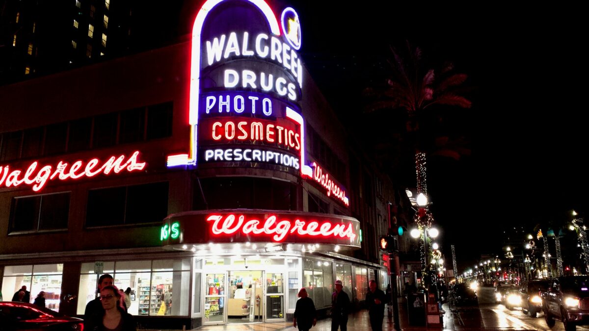 Walgreens Holiday Hours 2026: Which Holidays Close Stores and When