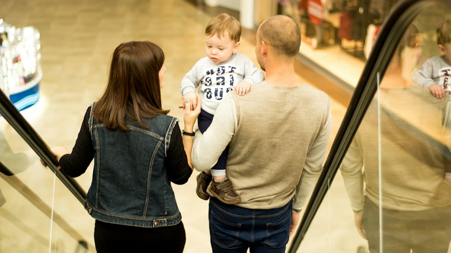 young family shopping trip